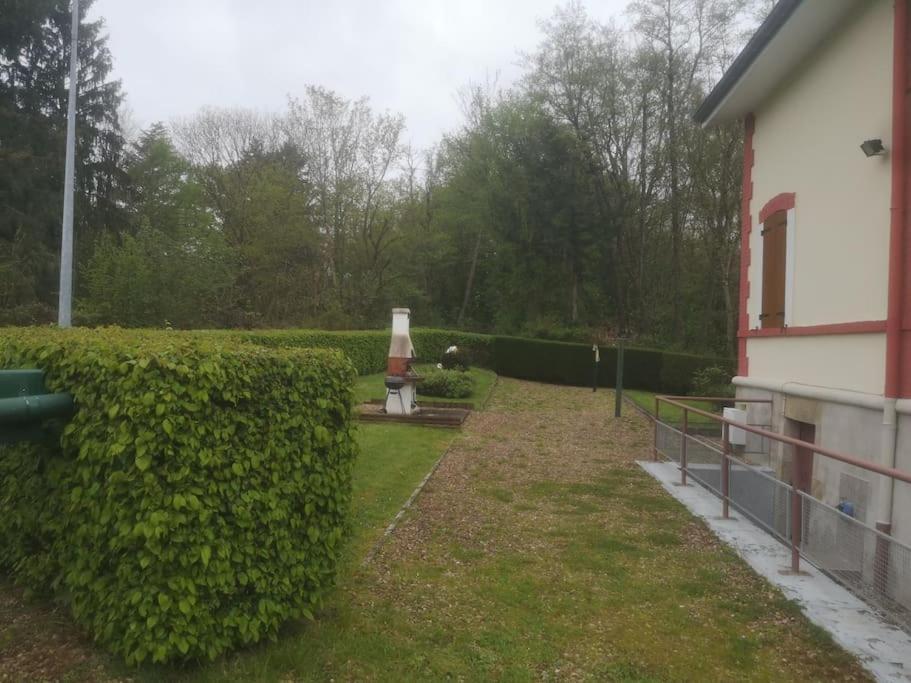 L'Ancienne Maison Du Gardien Villa Saint-Vallier  Luaran gambar